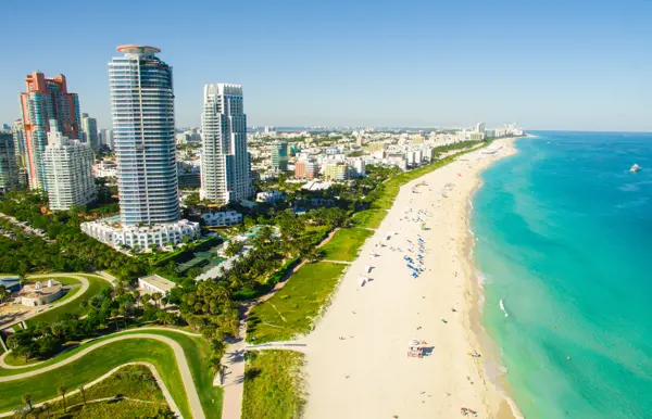Lerne Englisch in direkter Nähe von Miamis Strand